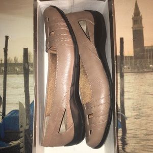 Life Stride Women’s flats